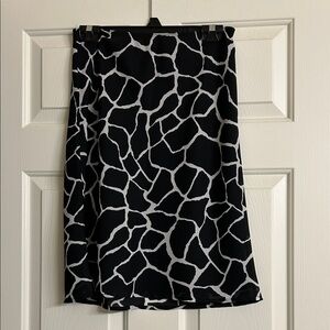 Express Black and White Abstract Print A-Line Skirt